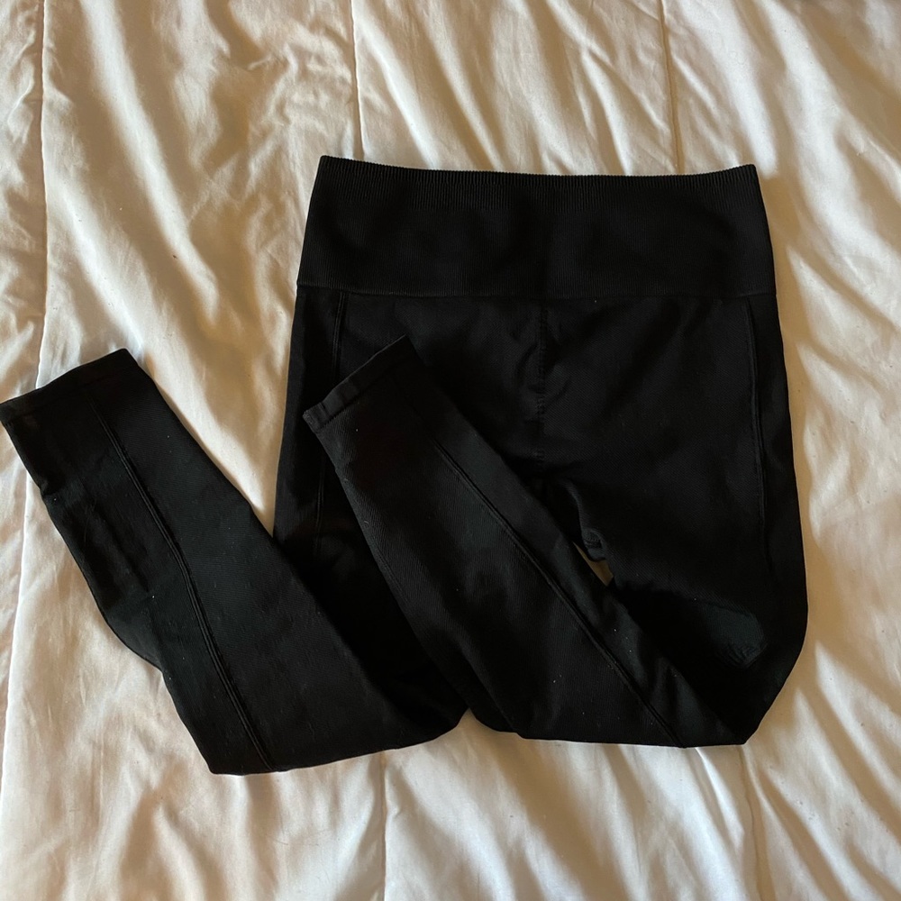 NWOT Fabletics Size SM Seamless Legging